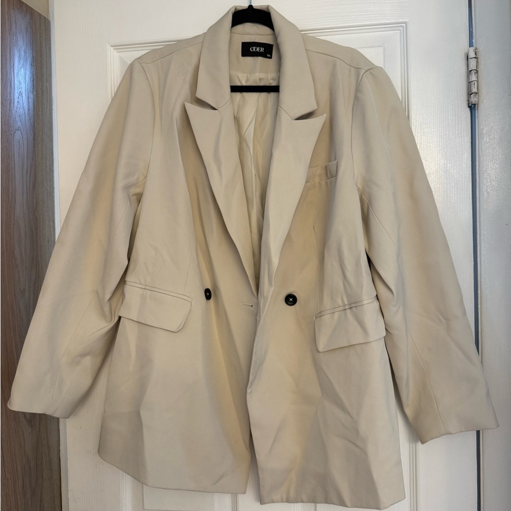 Cider Women's Light Cream Double-Breasted Blazer